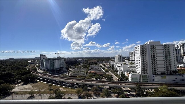 Building Photo - 60 SW 13th St