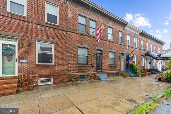 Building Photo - 1511 E Fort Ave