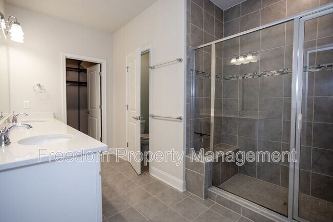 Building Photo - 17137 Branched Oak Rd