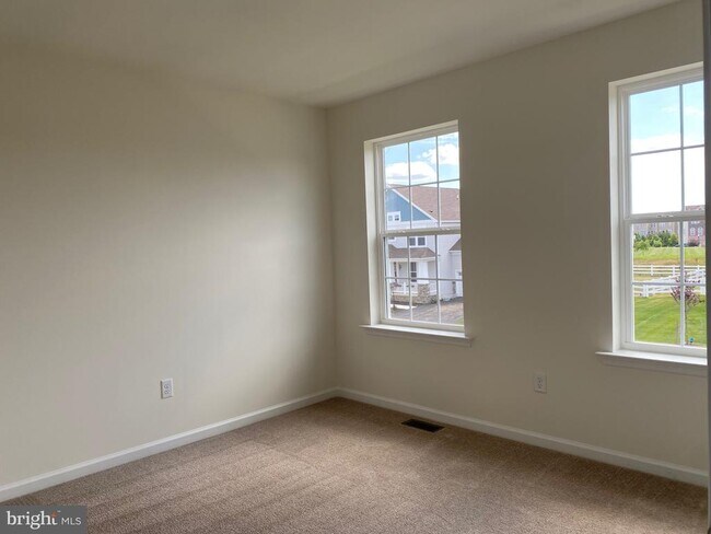 Building Photo - 2444 W Palladio Pl