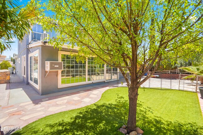 Building Photo - 1325 James Dudley Dr