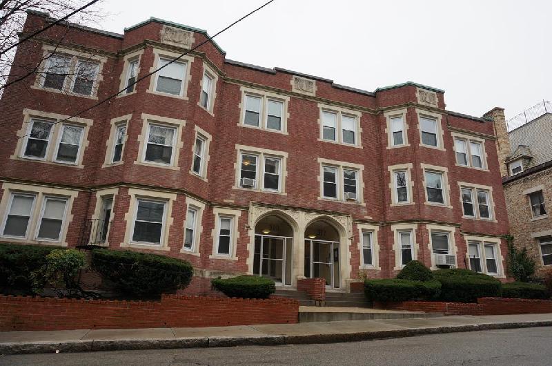 Building Photo - 310 Tappan St