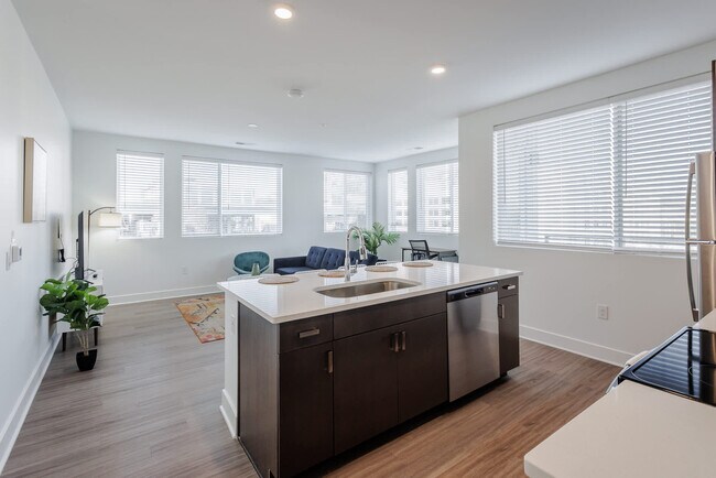 Building Photo - 228 Pike St