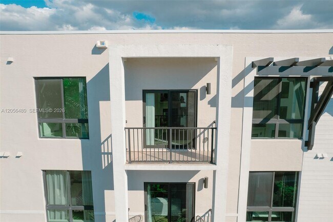 Building Photo - 4745 NW 84th Ct