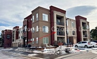 Building Photo - Bright, Sunny, Flowy & Spacious 2 bedroom / 2 bath Modern Condo!