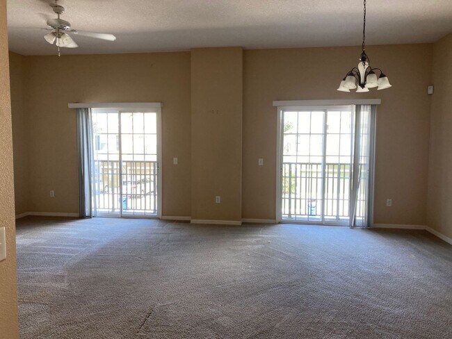 Building Photo - 1530 Broken Oak Dr