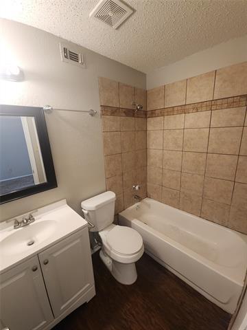 Building Photo - 828 Woodrock Dr