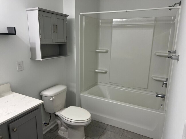 Building Photo - Four-Bedroom, Three-Bath, Unfurnished Hous...