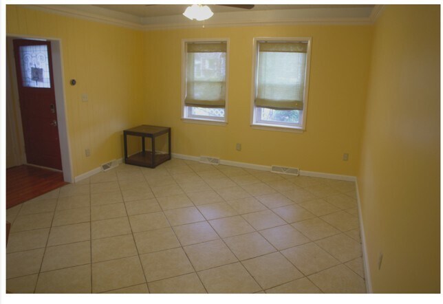 Living Room - 754 E Washington Ave