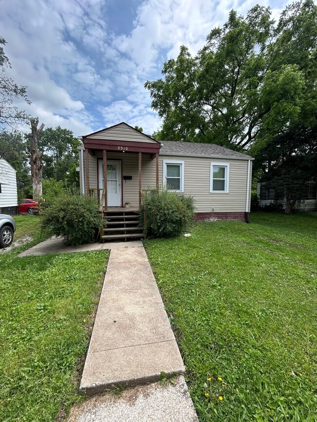 Building Photo - 5510 Avon Pl
