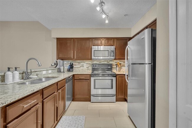 Building Photo - 676 Sandy Neck Ln