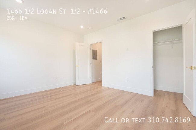 Building Photo - Beautiful upper 2-bedroom apartment