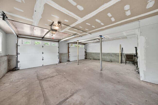 Building Photo - 211 Prospect Rd