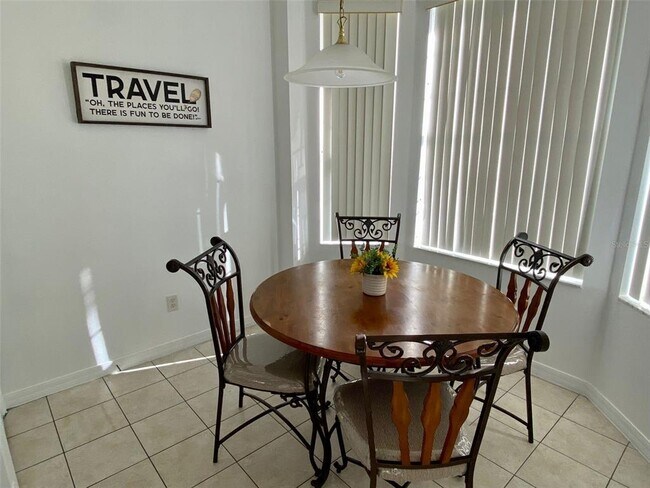 Building Photo - 1308 S Beach Cir