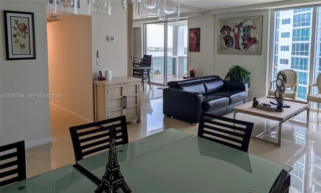 Building Photo - 10275 Collins Ave