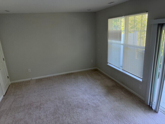 Building Photo - 1227 Commack Dr
