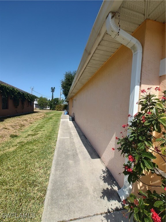 Building Photo - 1418 SE 24th Ave