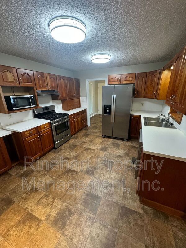 Building Photo - 4023 Windward Dr