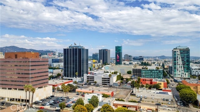 Building Photo - 1351 Seward St