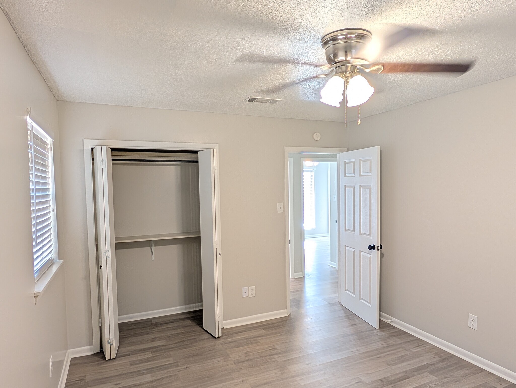 Building Photo - 9508 Labette Dr