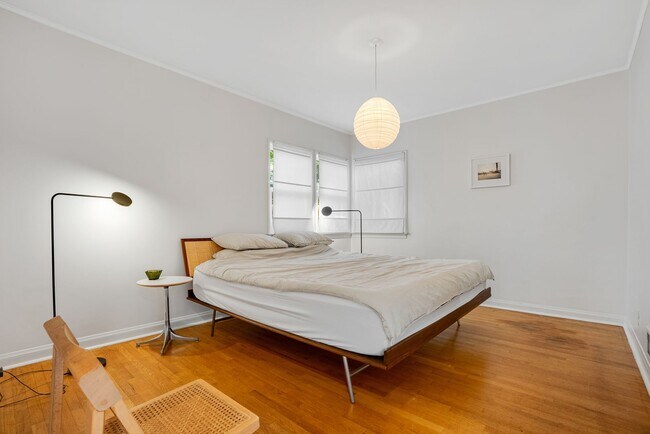 Building Photo - Charming Mid-Century Home for Lease in Pasadena’s San Rafael Hills