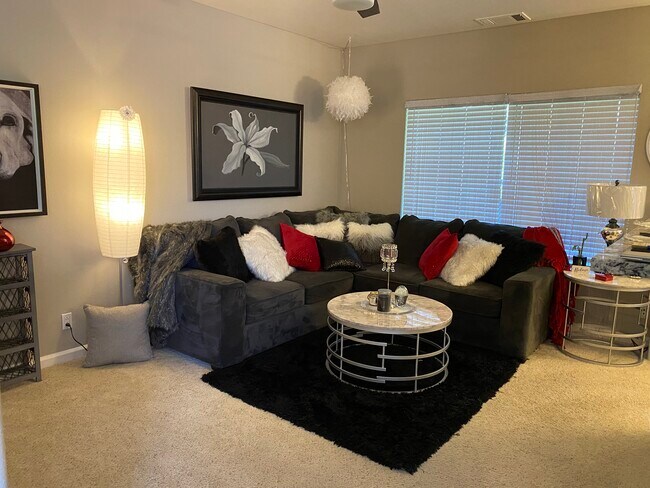 Building Photo - 900 S Meadows Pky