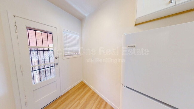 Building Photo - 2709 C St