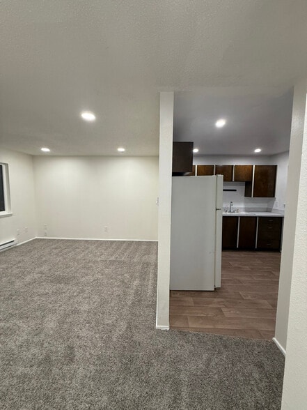 Primary Photo - 10401 66th Ave E