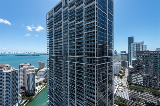 Building Photo - 475 Brickell Ave