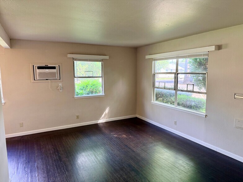 Building Photo - 2629 U St