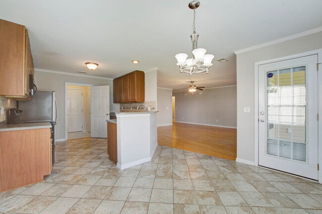 Building Photo - 111 Meadowvale Ln