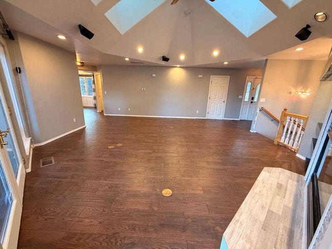 Building Photo - Gorgeous Flagstaff Rental