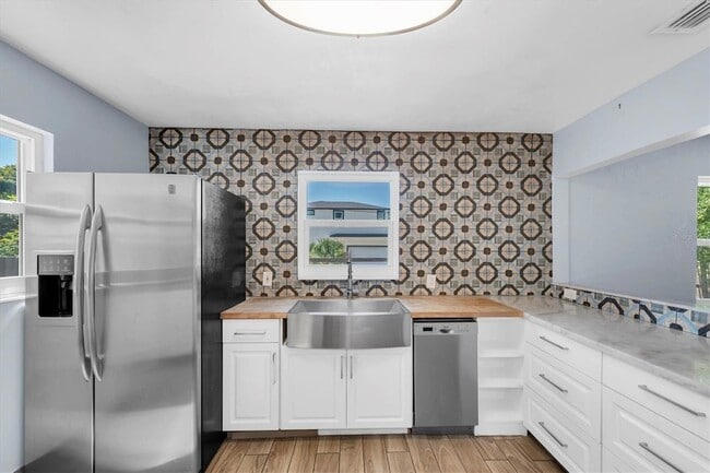 Building Photo - 1101 28th St N