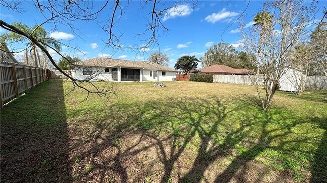 Yard - 185 SE 62nd Ave