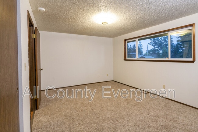 Building Photo - 5805 48th Ave E