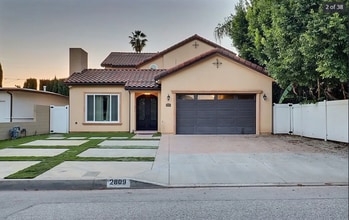 Building Photo - Now Leasing: Modern Arcadia Home – 4 Beds, 4 Baths, Premium Kitchenaid Kitchen, Three-Car Garage ...