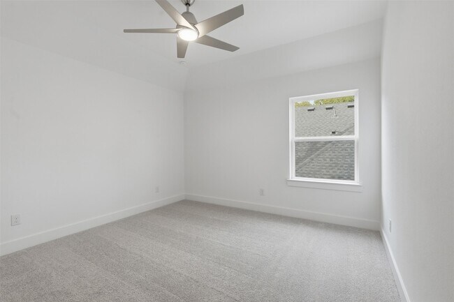 Building Photo - 7106 Carriage Lgt Dr