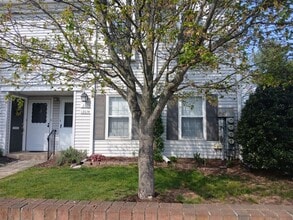 Building Photo - 2BR MORGANDALE CONDO AVAIL. IMMED!!