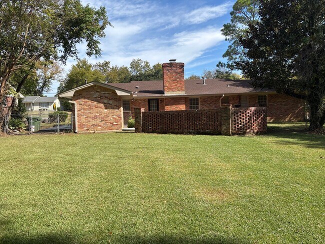 Building Photo - Great Home!
