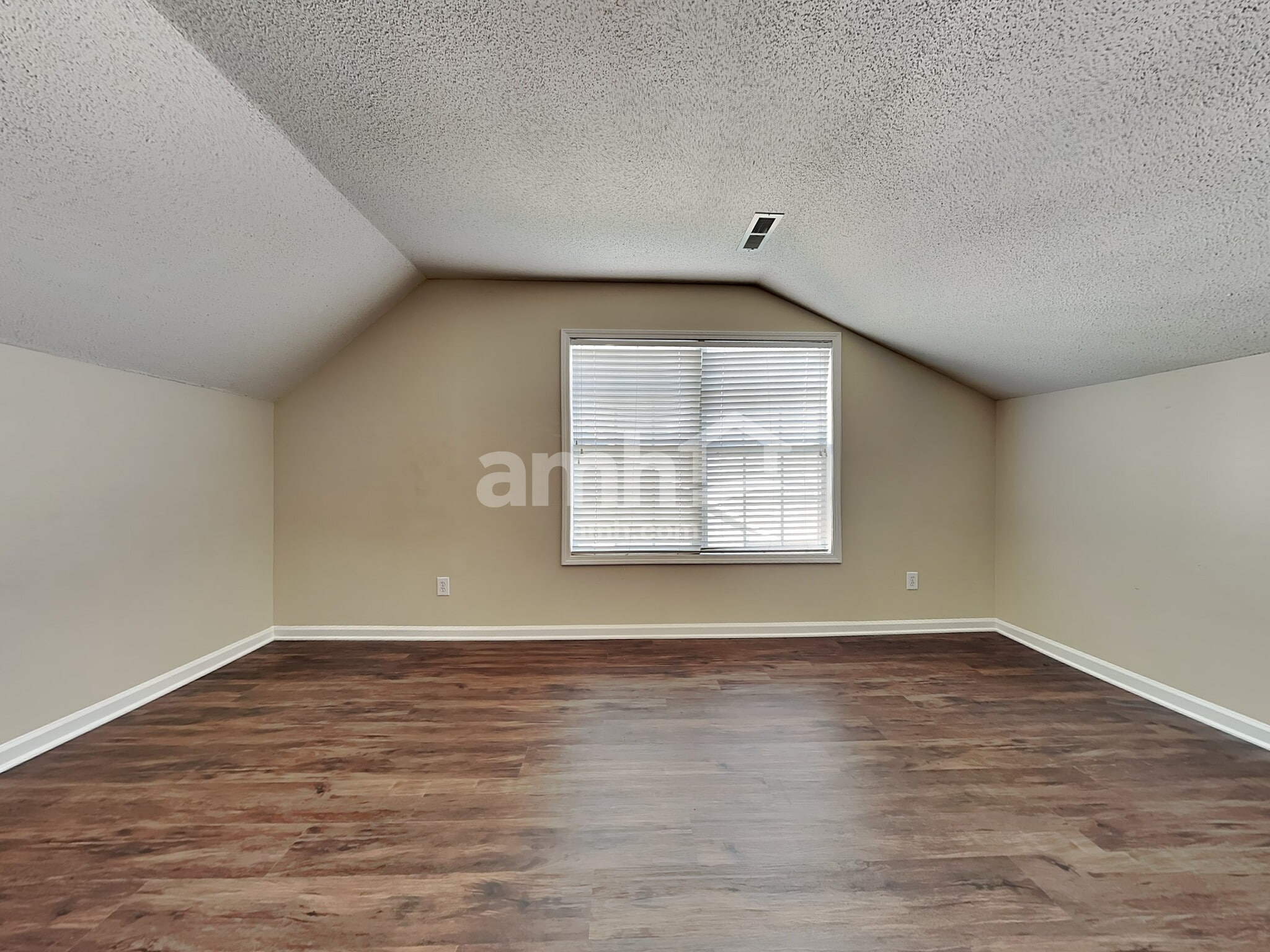 Building Photo - 3321 Dairy Point Dr