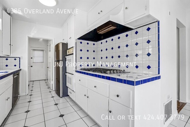 Building Photo - 4385 Overland Ave