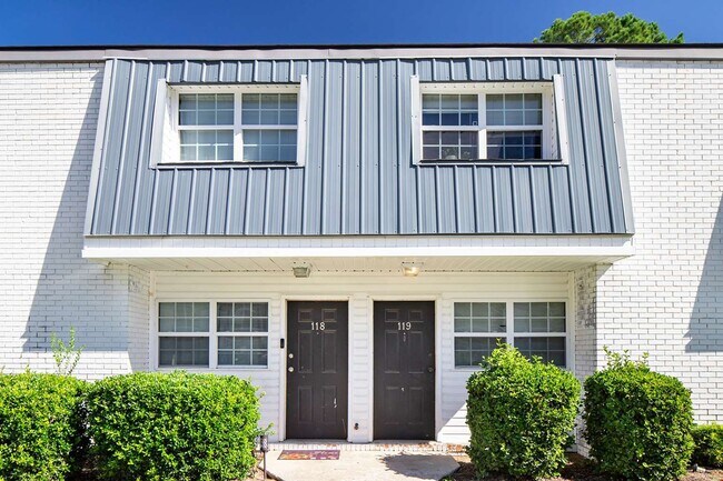 amelia west 2 good - Amelia West Townhomes