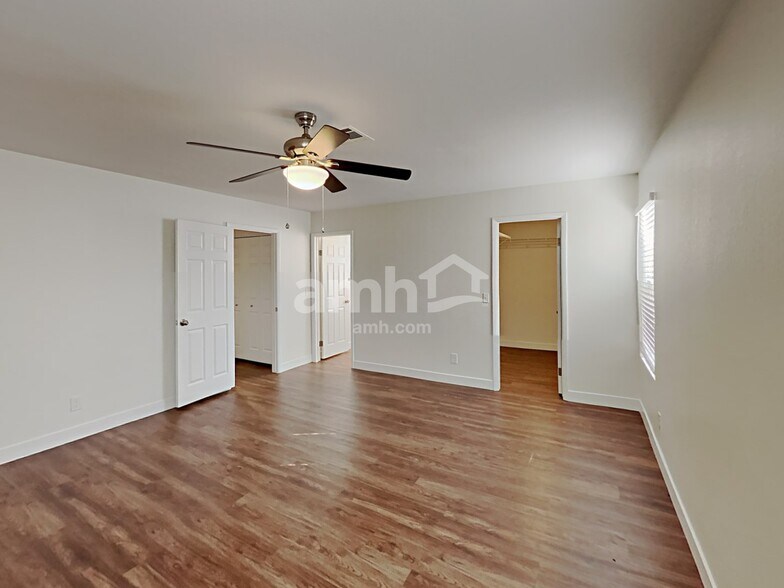 Building Photo - 9501 Amber Valley Ln