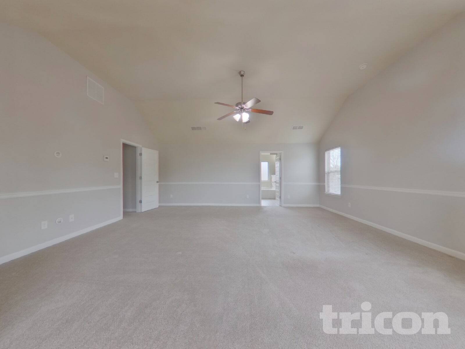 Building Photo - 20 Silver Peak Dr