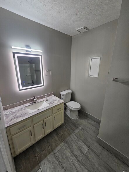 Building Photo - 3800 Raiders Ridge Dr