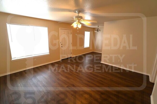 Building Photo - 3308 Cantabrian Dr