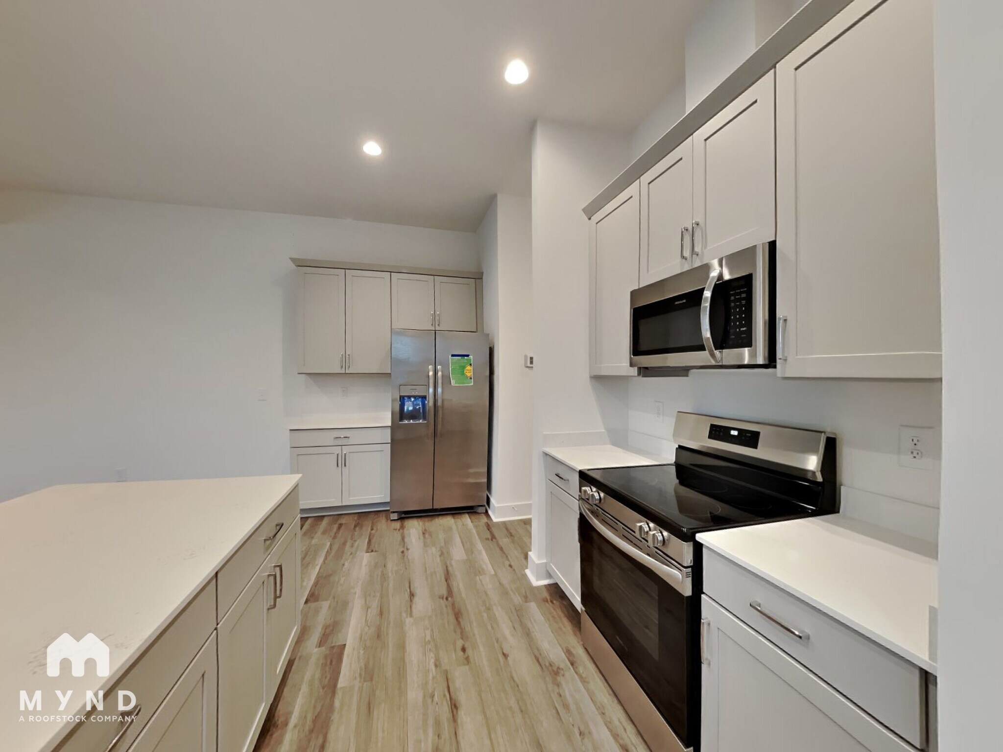 Building Photo - 928 Wainwright Ave