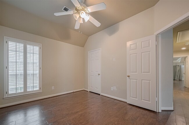 Building Photo - 8814 Fairbloom Ln