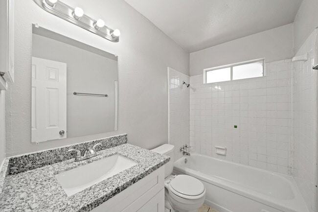 Building Photo - 3203 Ripplebrook Dr
