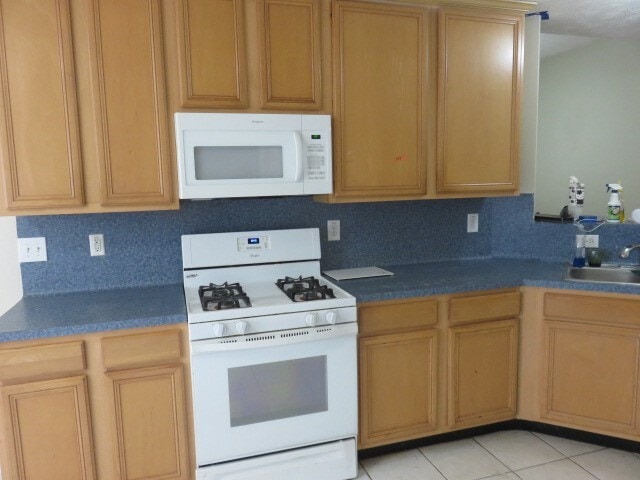 Building Photo - 12129 La Salle Br